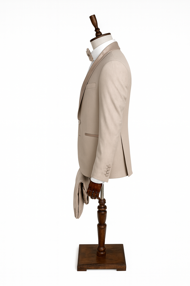 Eleganter Smoking in Beige – 3-teilig mit Weste und Fliege